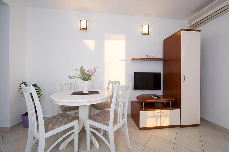Apartments Marija Brela Exterior foto